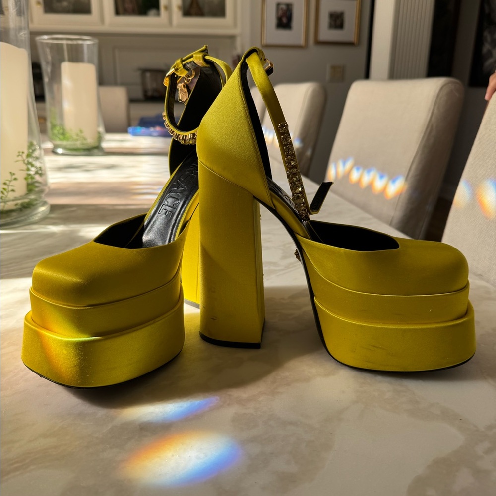 Versace Medusa Platform Heel  size 37.5
